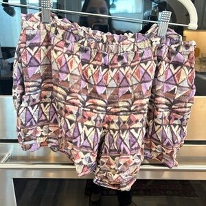 Anthropologie Lilka paper bag Shorts, size medium, GUC (slight wear)